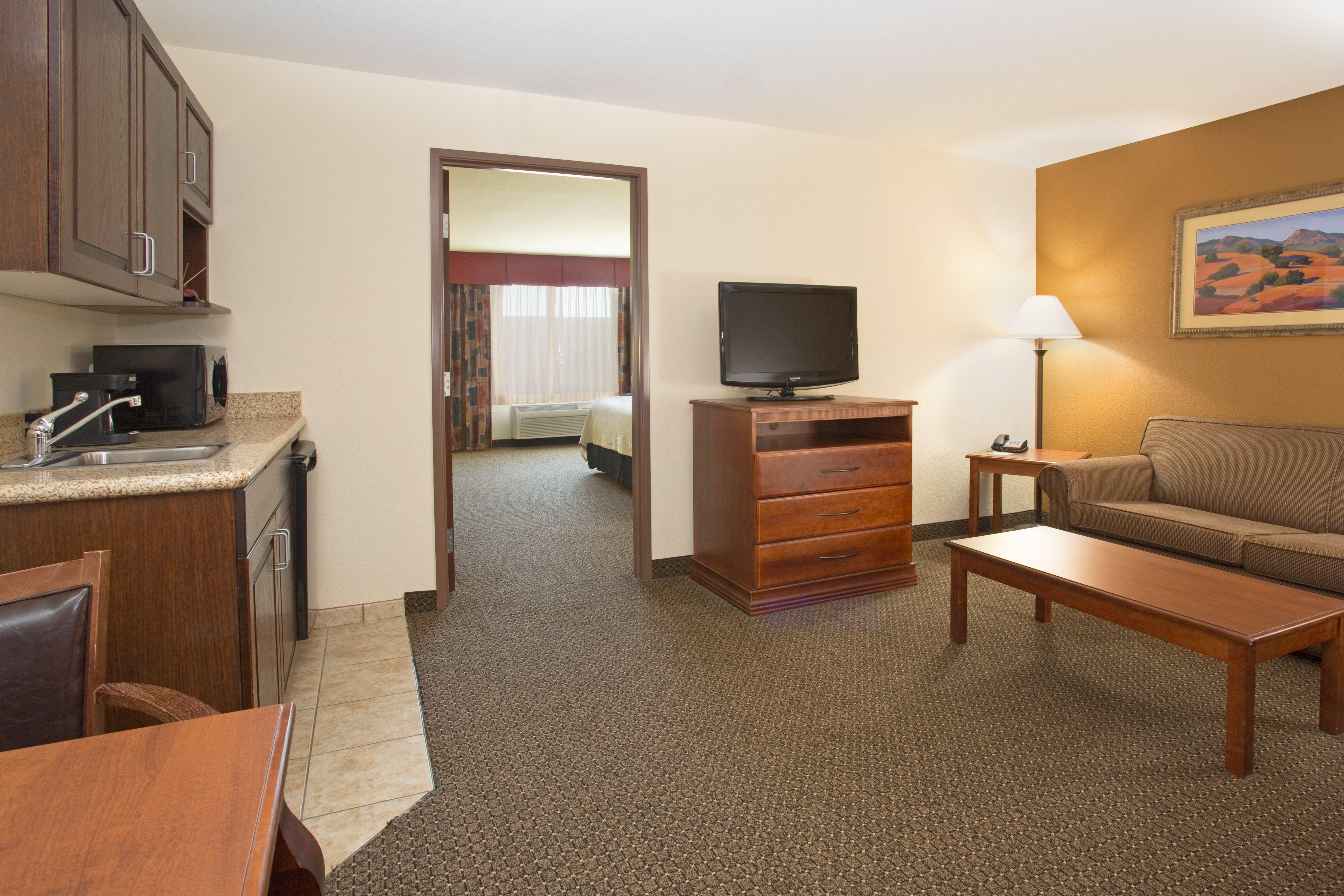 Holiday Inn Express & Suites Trinidad By Ihg Exteriér fotografie